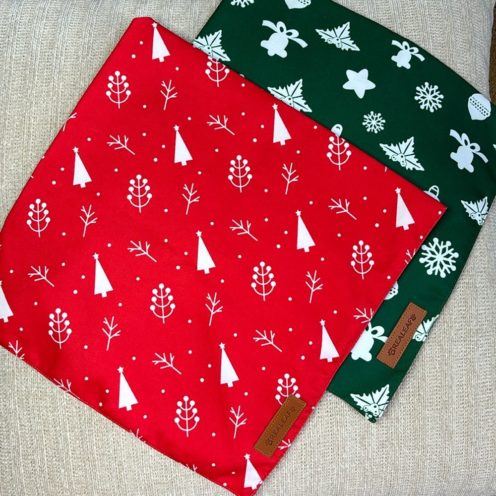 NEW Set of 2 Dog Christmas Bandanas - Picture 3 of 9